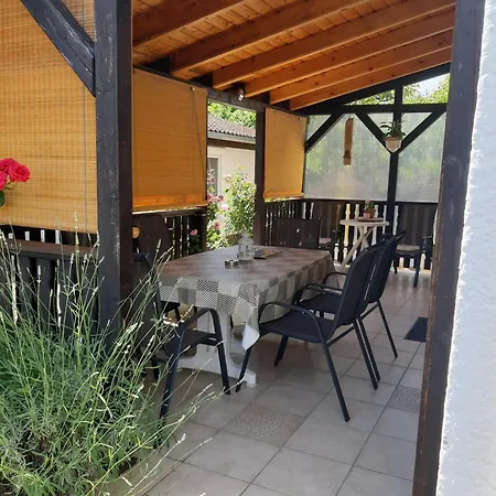 Holiday home Bartha Nyaralohaz *