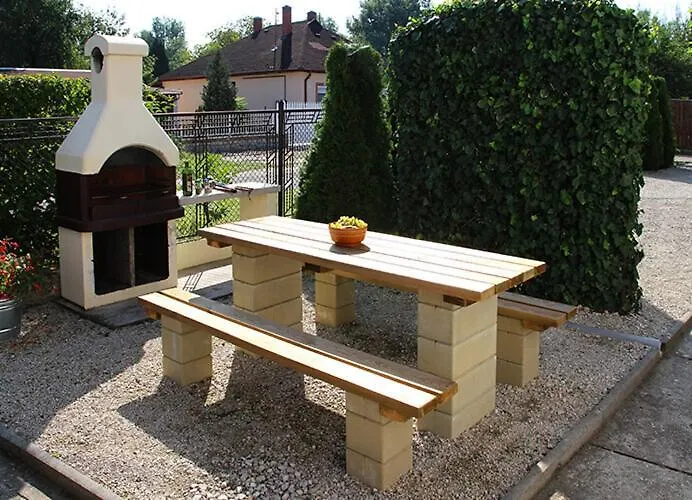 Bartha Nyaralohaz Σπίτι διακοπών *